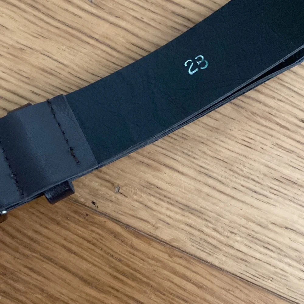 AX Armani Exchange Boy Leather Black Belt Silver Logo Size 28